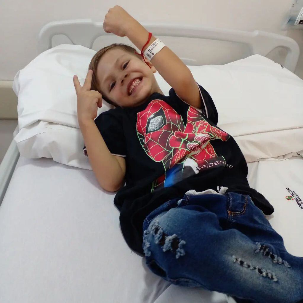 Ciro, el niño de La Plata que espera un donante para un trasplante de corazón.