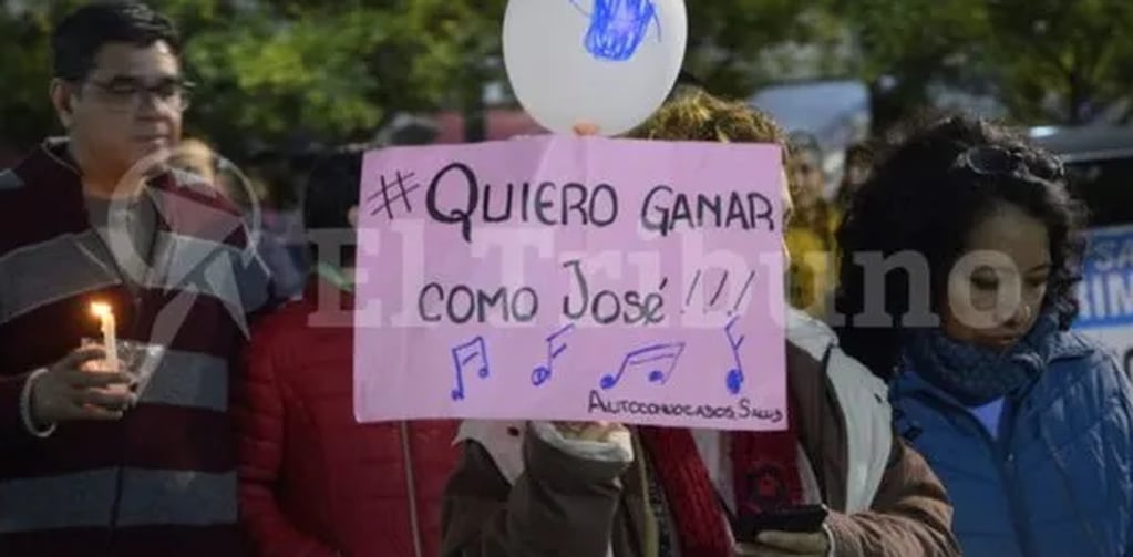Personal de salud de Salta capital protestó luego de que se conociera cuánto cobra José García Alcazar por mes.