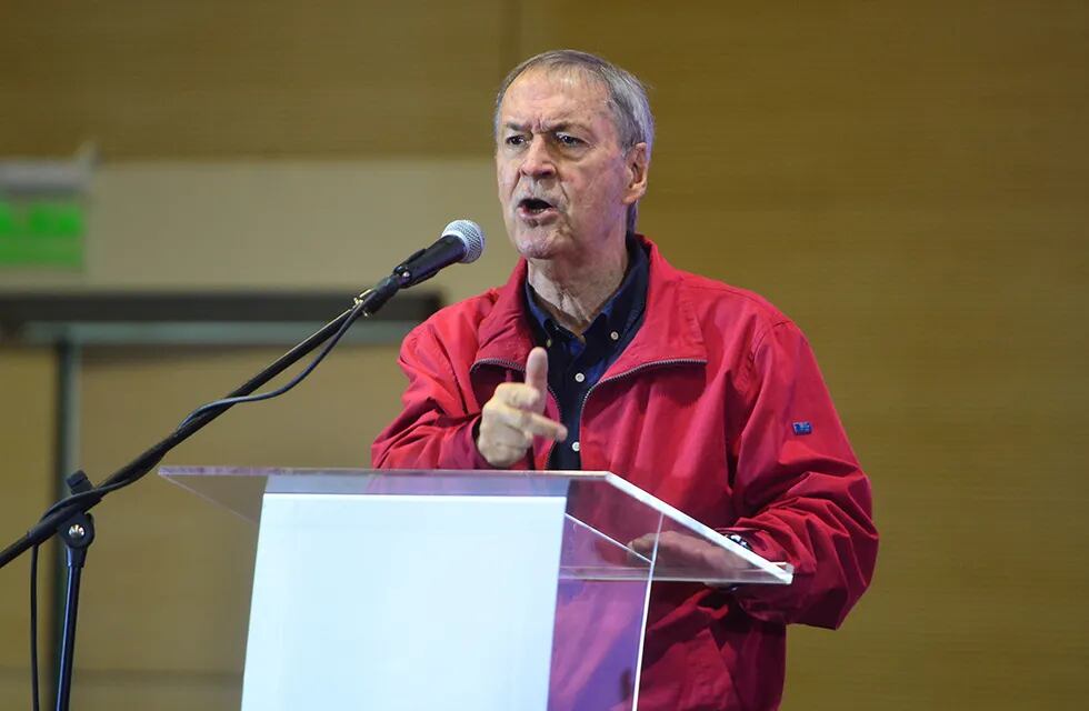 El gobernador Juan Schiaretti insistió: "En Córdoba no queremos grietas, queremos puentes" (Nicolás Bravo).