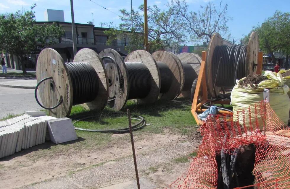 La compañía estatal comenzó a trabajar en la reparación de cables subterráneos.