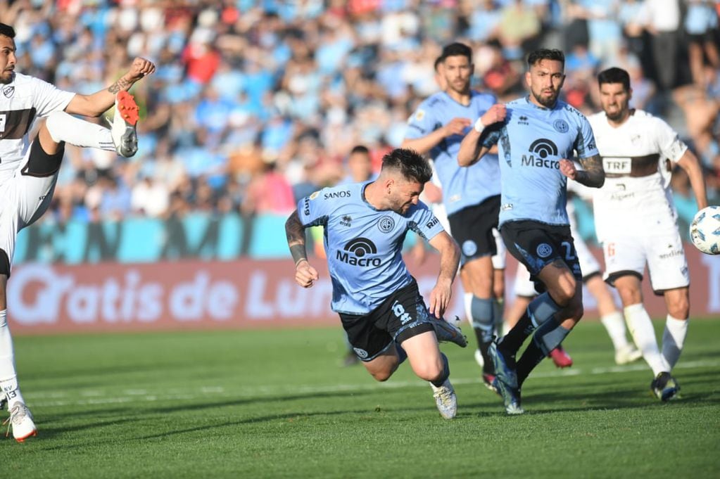 Belgrano superó a Platense en el Gigante de Alberdi, por la quinta fecha de la Copa de la Liga. (Javier Ferreyra / La Voz)