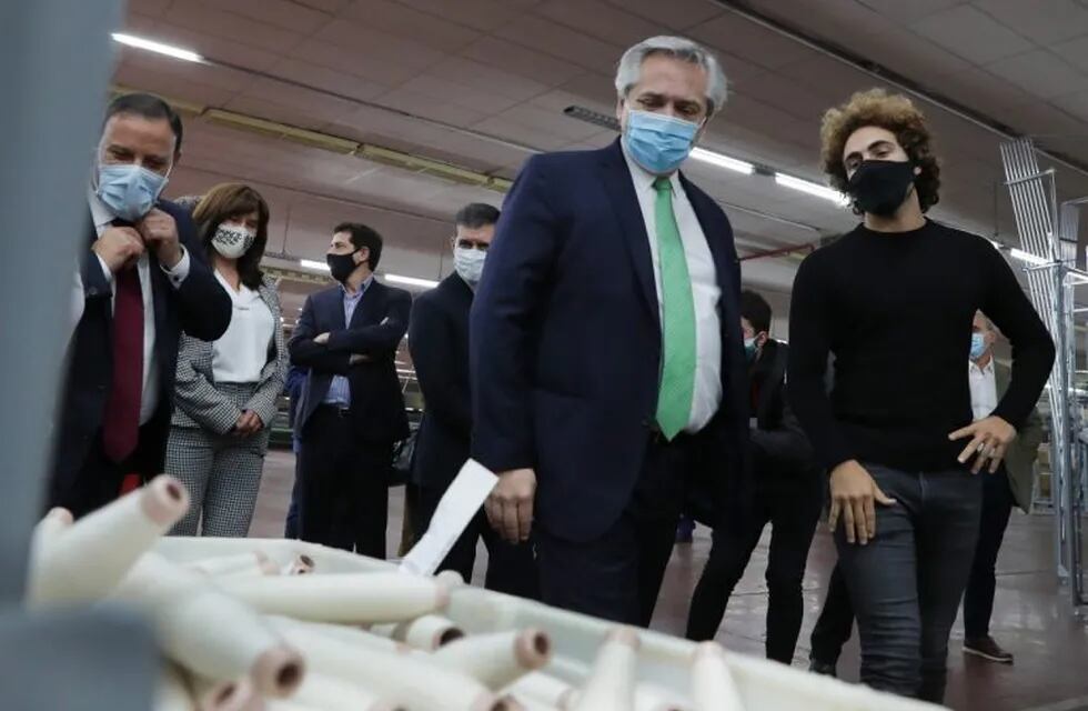 Visita de Alberto Fernández a la planta Hilados de La Riojas. (Foto: Presidencia)