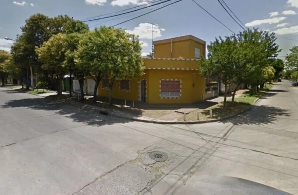 Fuentes policiales informaron que el gendarme asaltado disparó tras dar la voz de alto. (Fuente: Google Street View)