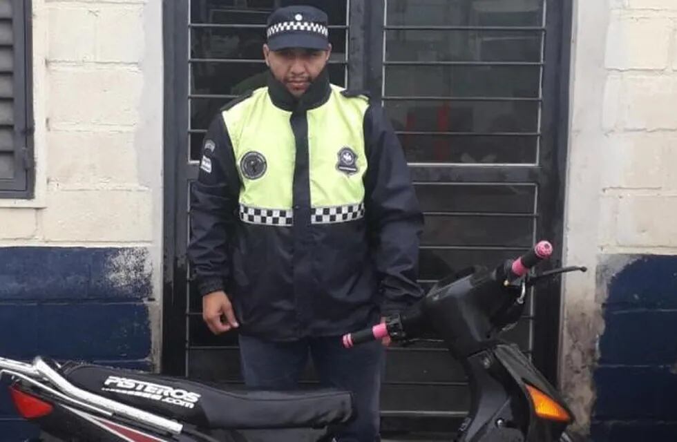 Circulaba con una moto robada y terminó detenido. (Foto: Policía de Tucumán)