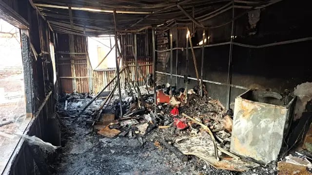 Una familia de Maipú perdió todo en un incendio