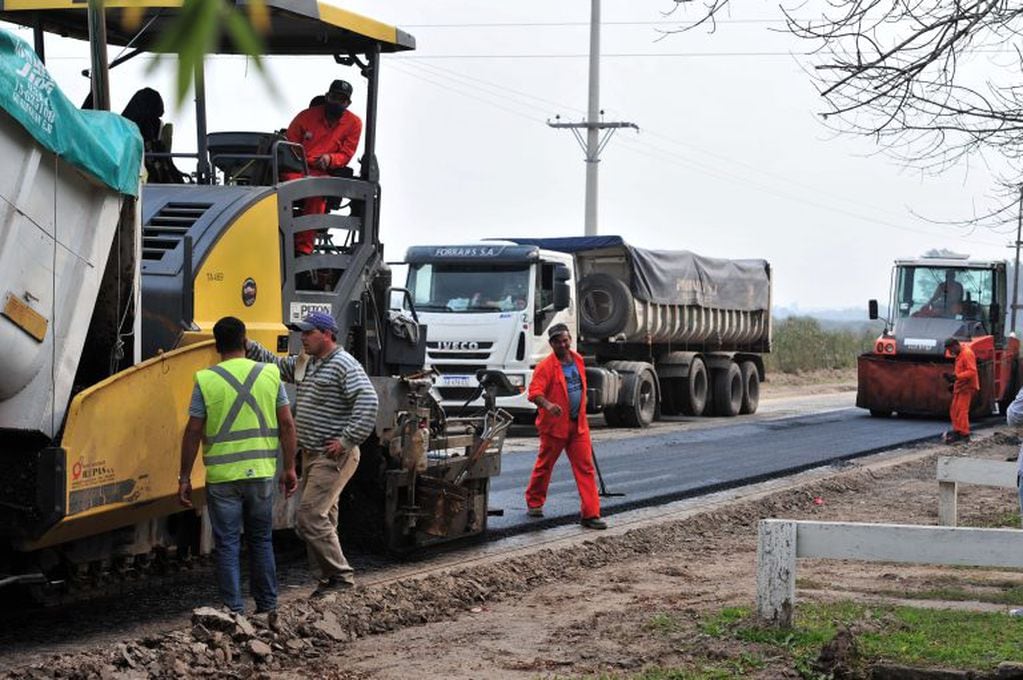 Obra asfalto Pueblo Belgrano (Gualeguaychú)
Crédito: Prensa PGB