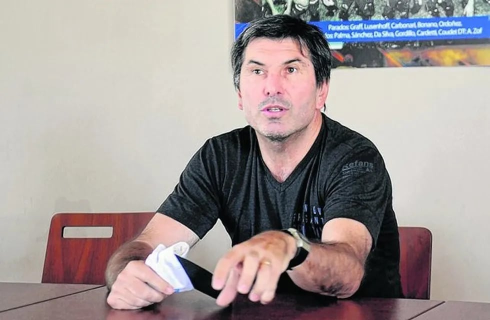 Daniel Teglia entrenador de Boca Unidos