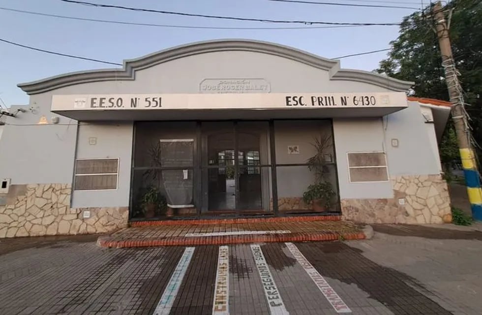 La escuela Nº6.430 “Isabel La Católica” fue baleada durante la noche del domingo en Rosario.
