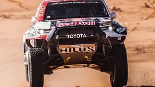 Al-Attiyah encabeza un 1-2-3-4 de Toyota tras la primera semana del Dakar 2023.