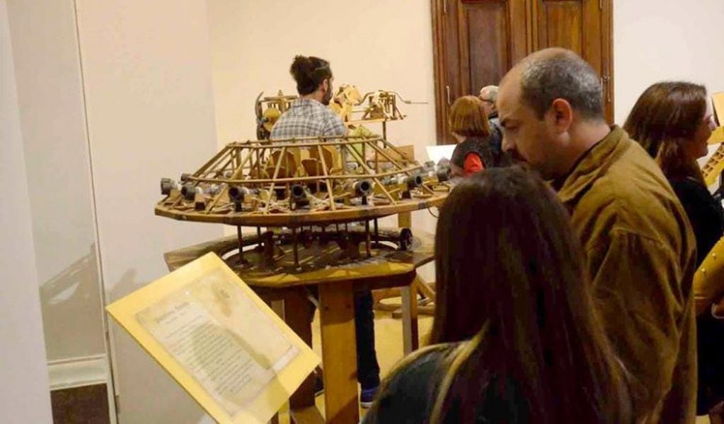 Muestra sobre Leonardo Da Vinci llega a la Feria del Libro de Corrientes.