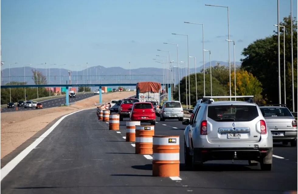 Inauguran nuevo tramo de tres carriles en la Circunvalación norte (Prensa Gobierno)