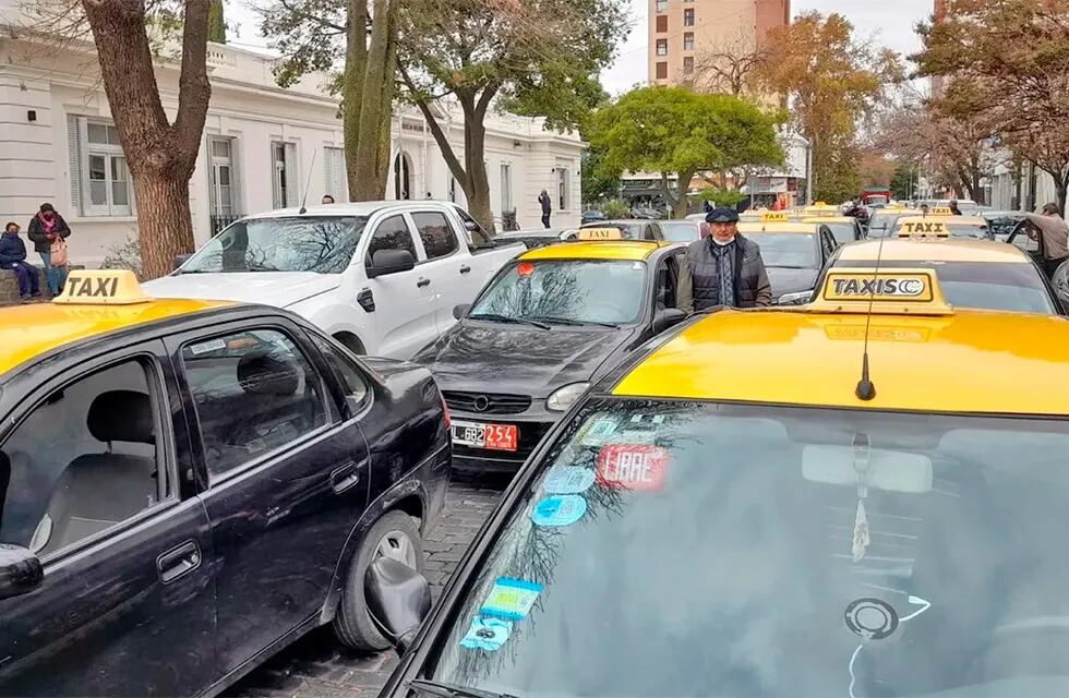 Los taxistas se convocaron en el Concejo Deliberante de Río Cuarto.