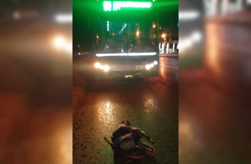 Hombre fue arrollado por un colectivo sobre la avenida Quaranta de Posadas.