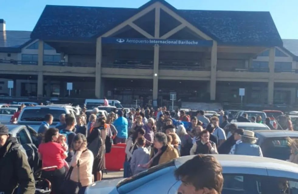 El aeropuerto de Bariloche, evacuado