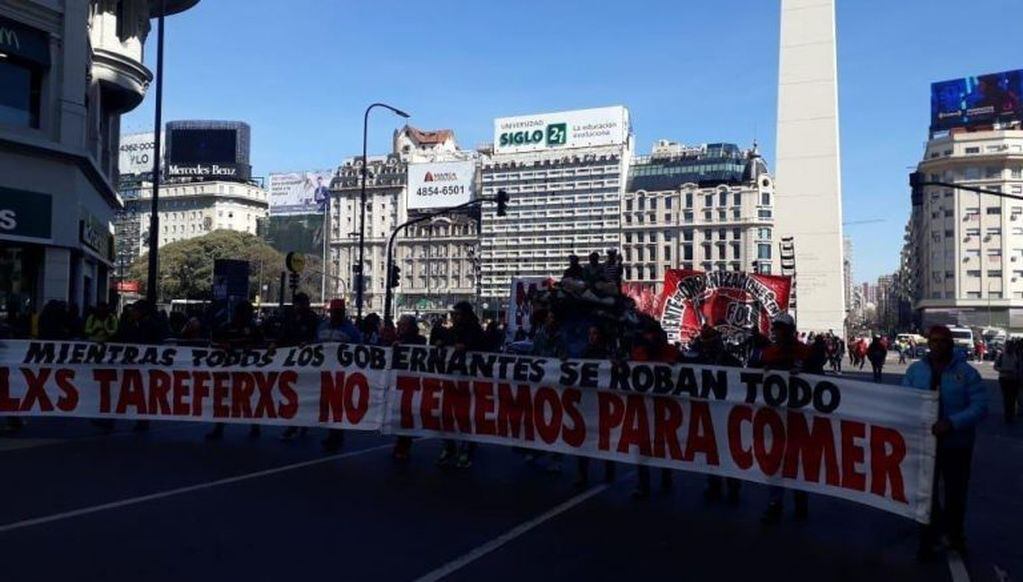 Los tareferos misioneros protestaron en Buenos Aires. (Foto: Twitter)