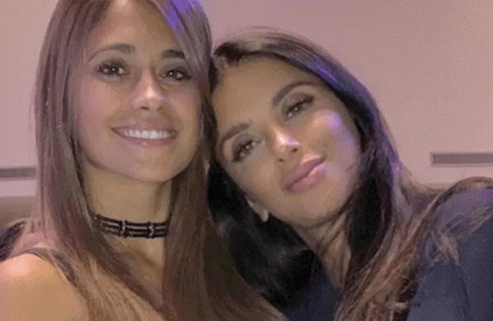Antonela Roccuzzo junto a Daniela Semaan. (Instagram)