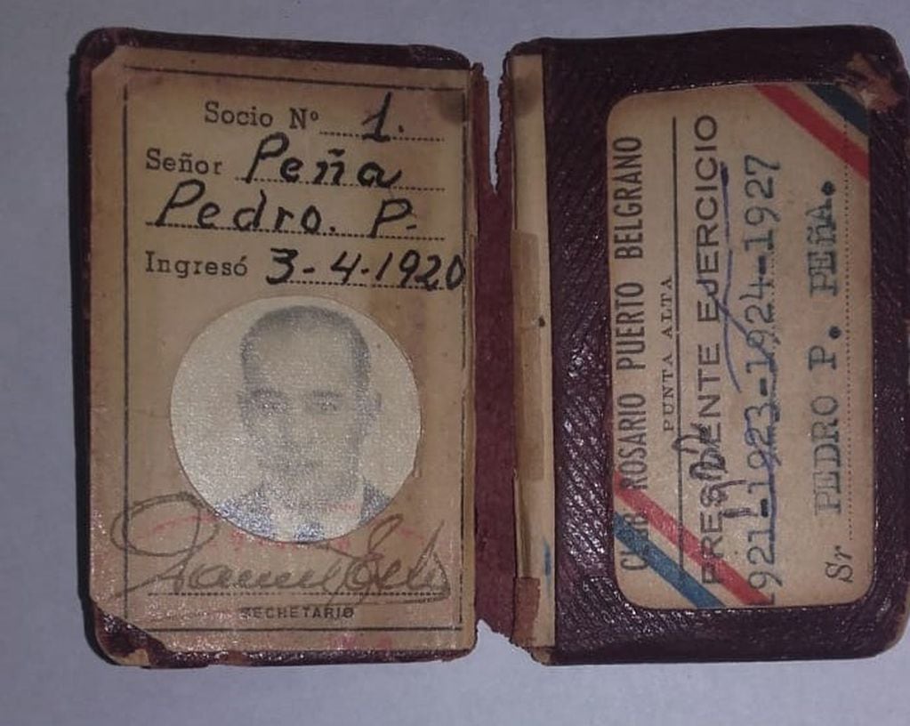 Carnet de Pedro Peña, el primer socio del club