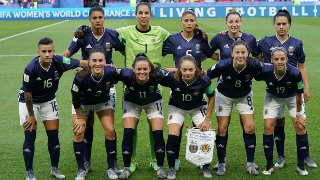 La selección de fútbol femenino en 2019.