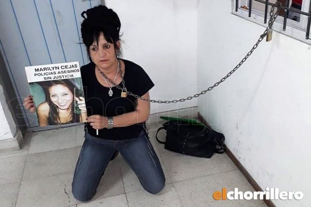 Marta Cejas pidiendo justicia por su hija Marilyn.