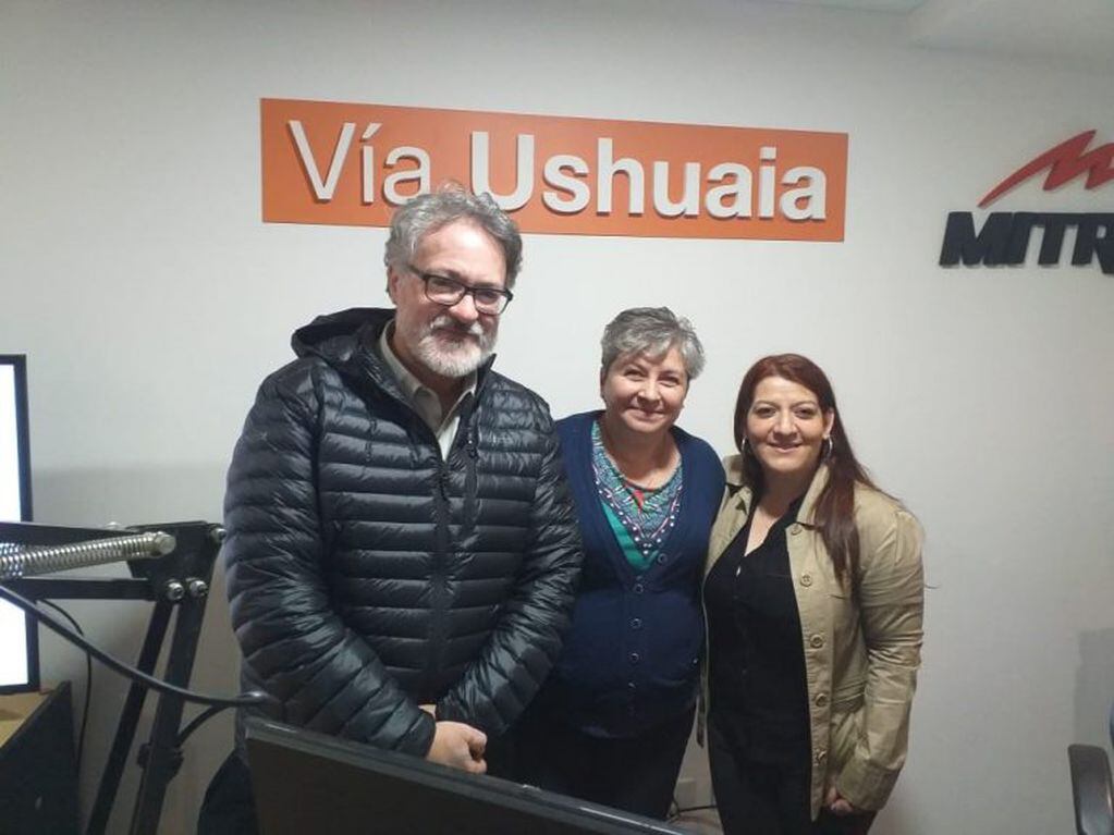Luis Cárdenas, Vanina Ojeda Maldonado en Vía Ushuaia Radio con la Lic. María del Valle Zúñiga