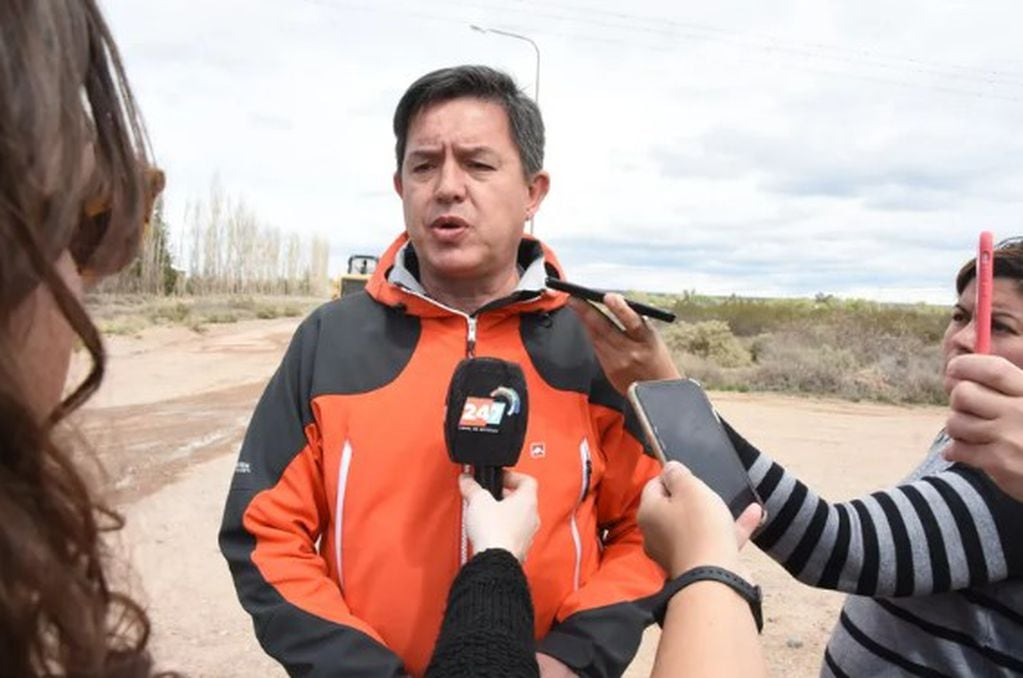 El subsecretario de Defensa Civil y Protección Ciudadana, Martín Giusti, aseguró que no saben el motivo de la explosión.