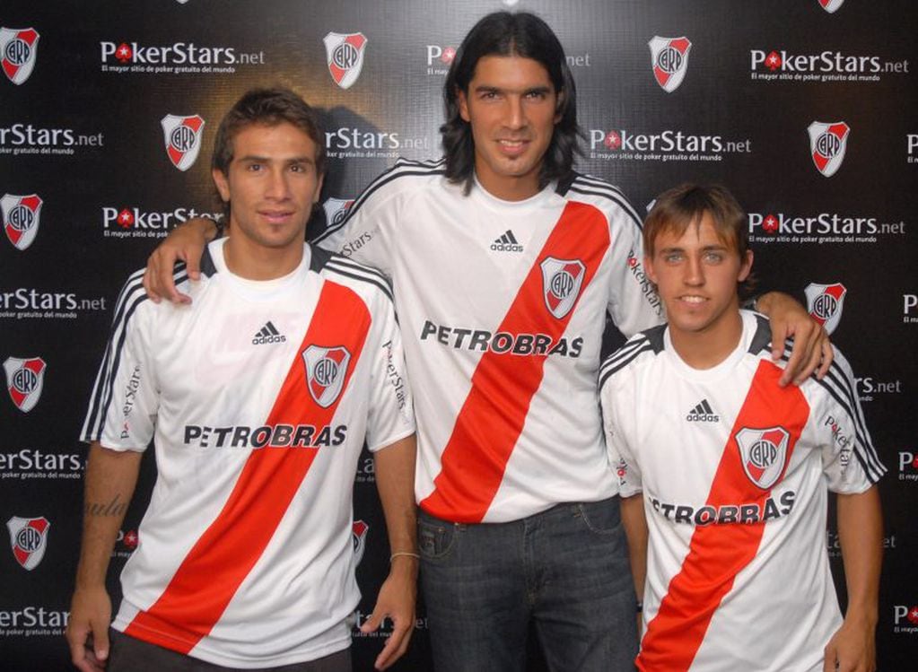Leo Ponzio junto a Abreu y Buonanotte cuando llegó al club en 2008 (Foto: DYN)