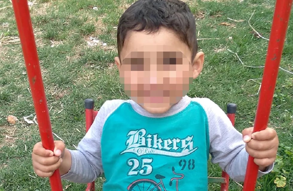 Emiliano Messa tenía 2 años. Fue ultimado a golpes presuntamente por sus cuidadores: su madre y el novio de ella. Ambos están detenidos.