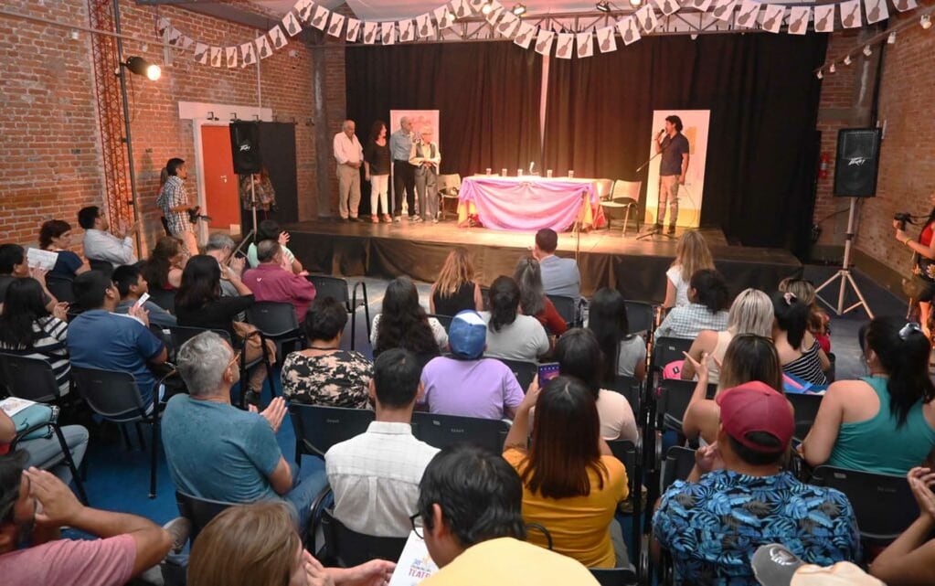 La sala del Centro Cultural "Héctor Tizón" de la Municipalidad de San Salvador de Jujuy es uno de los espacios en los que transcurre la 38.va Fiesta Provincial del Teatro.