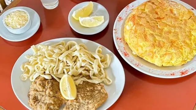 Una joven se volvió viral al contar cuánto gastó en una cantina de Villa Crespo: con entrada, dos platos y postre incluido