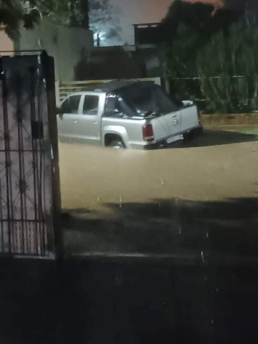 Las lluvias provocaron inundaciones y 22 personas fueron evacuadas.