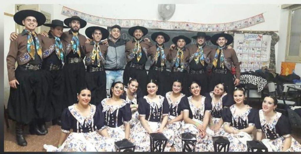 Centro Vecinal Xanaes Arroyito folclore