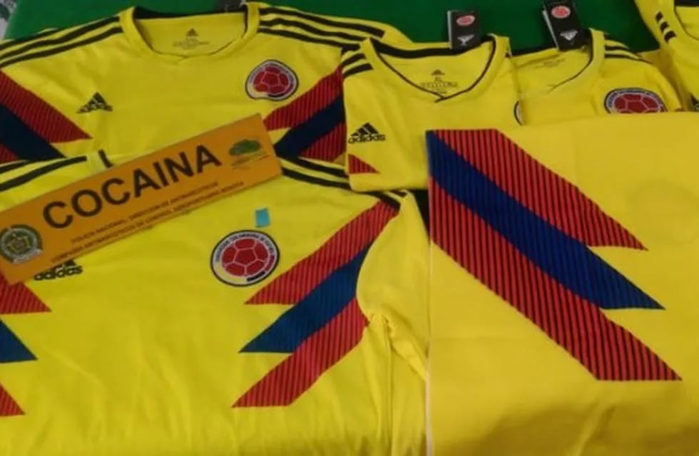 Incautan camisetas de la Selección Colombiana con cocaína que iban para Holanda