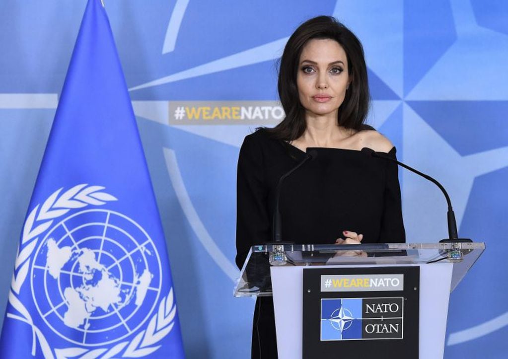 US actress and Special Envoy for the United Nations High Commissioner for Refugees (UNHCR) Angelina Jolie adresses a press conference after meeting with NATO Secretary General in Brussels on January 31, 2018.    / AFP PHOTO / Emmanuel DUNAND