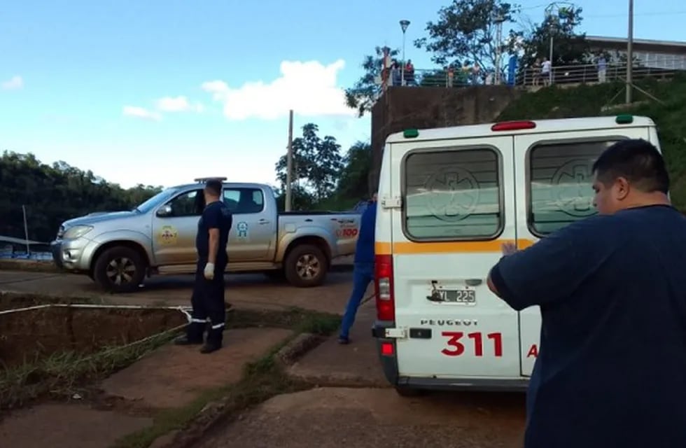 Un hombre cayó de una barraca y se encuentra grave en Puerto Iguazú