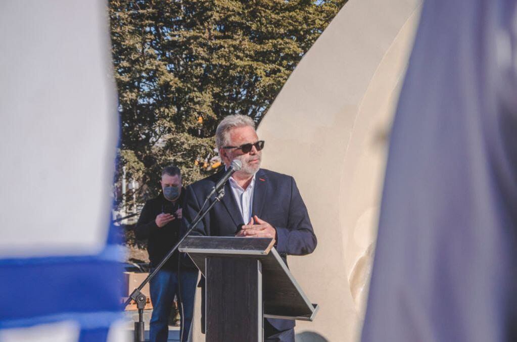 Mario Daniele, jefe de gabinete municipal, dio el discurso en nombre del intendente de Ushuaia.