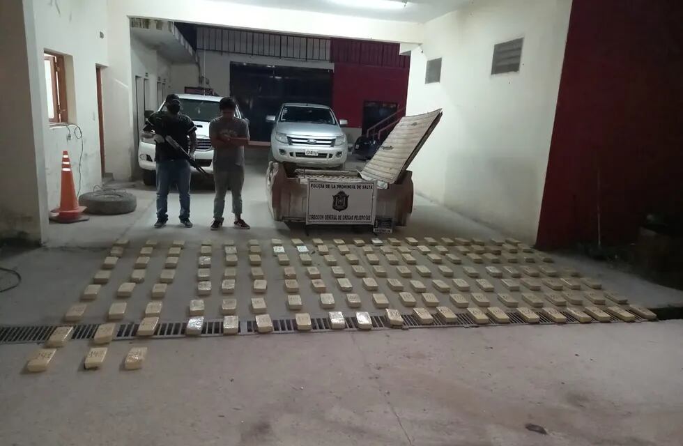 La Policía de la provincia de Salta incautó casi 150 kilos de cocaína, valuados 89 millones de pesos.