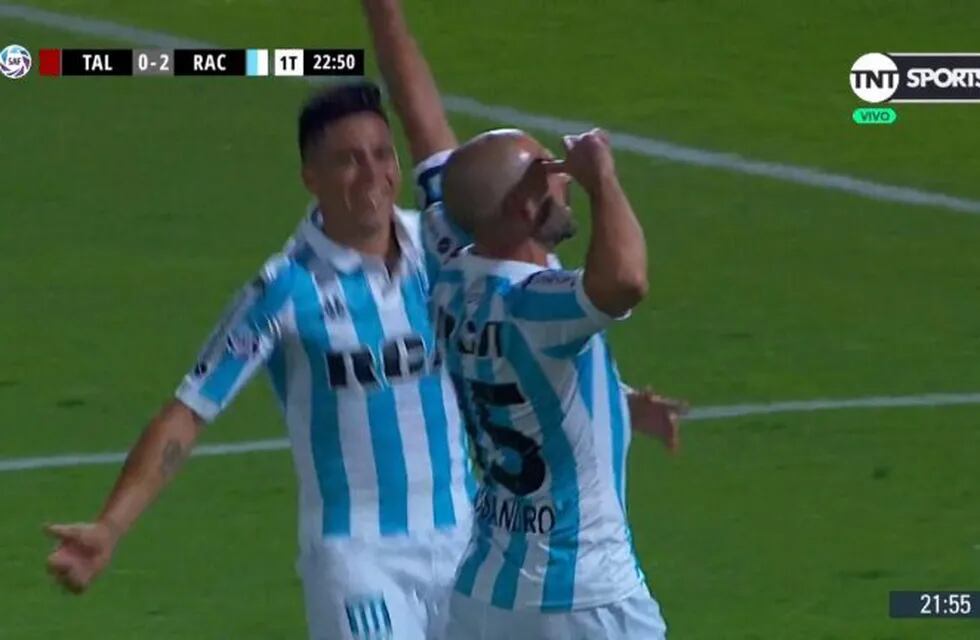 El gol de Lisandro López de penal contra Talleres.