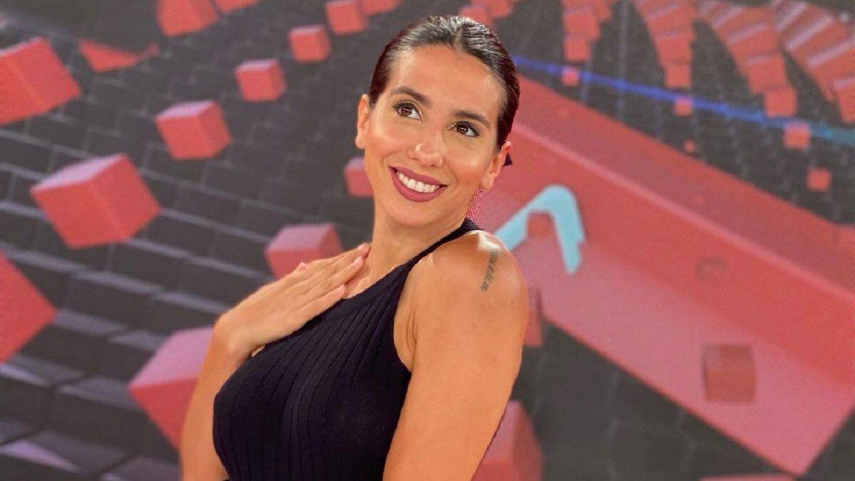 Cinthia Fernández posó en bikini y reflexionó, pero la llenaron de