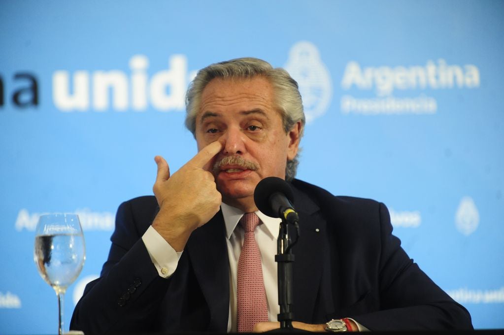 Conferencia de prensa de Alberto Fernández en la Quinta de Olivos. (Foto Clarín)