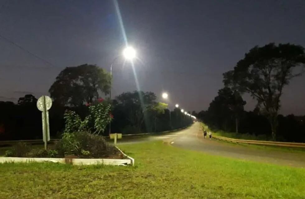 San Pedro: Energía de Misiones colocó luminaria LED