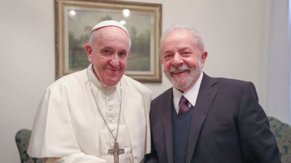 El papa Francisco recibió a Lula en el Vaticano. (Twitter/@LulaOficial)