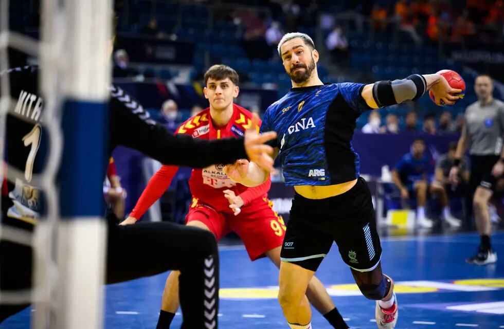 Federico Pizarro tuvo una destacada actuación en la victoria ante Macedonia del Norte por el Mundial de handball 2023.