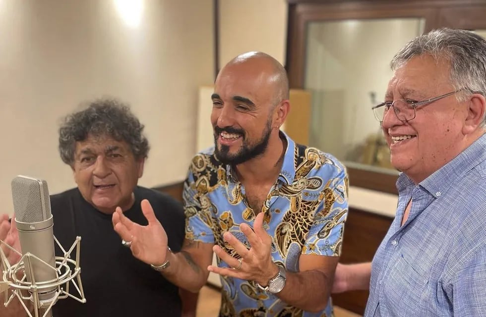 Rubén "Cacho" Deicas y Marcos Camino se reunieron en el estudio con el autor de "La llave". (@lospalmerasoficial)