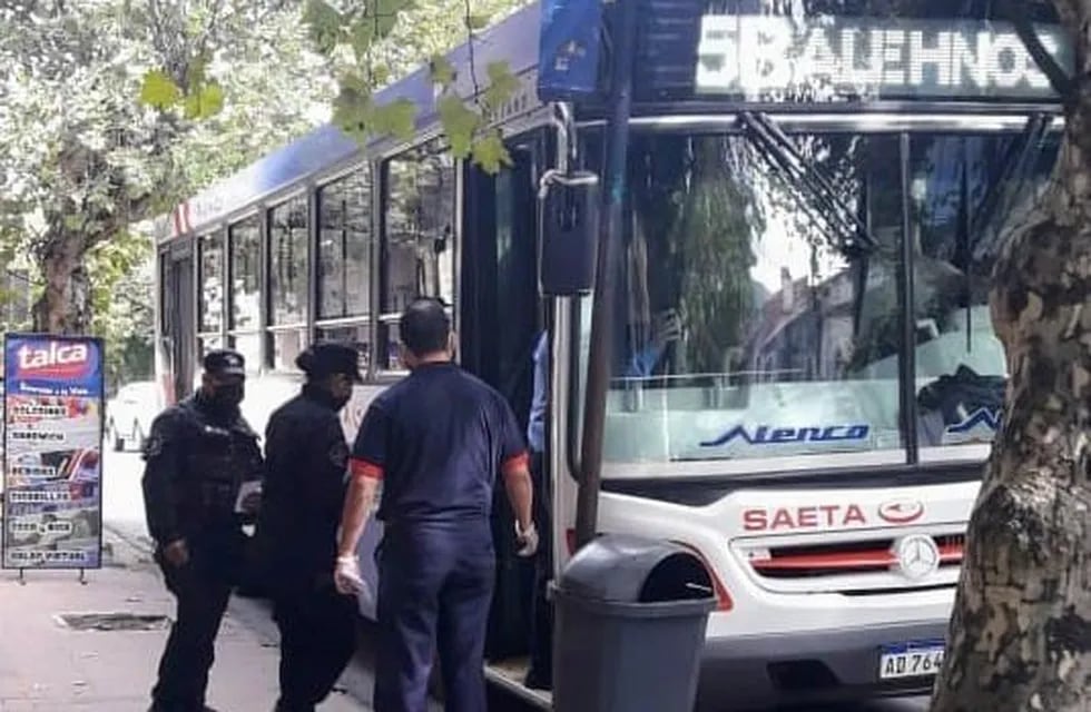Controles policiales en el primer día del servicio ampliado de Saeta (Policía de Salta)