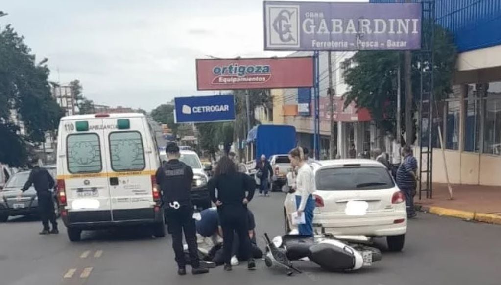 Accidente vial en Posadas dejó a una mujer lesionada.