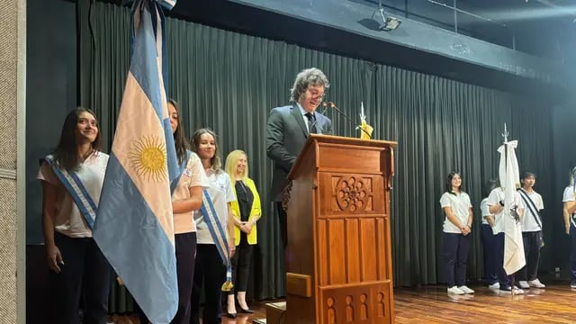El presidente Javier Milei inauguró el ciclo lectivo en el colegio donde cursó sus estudios.