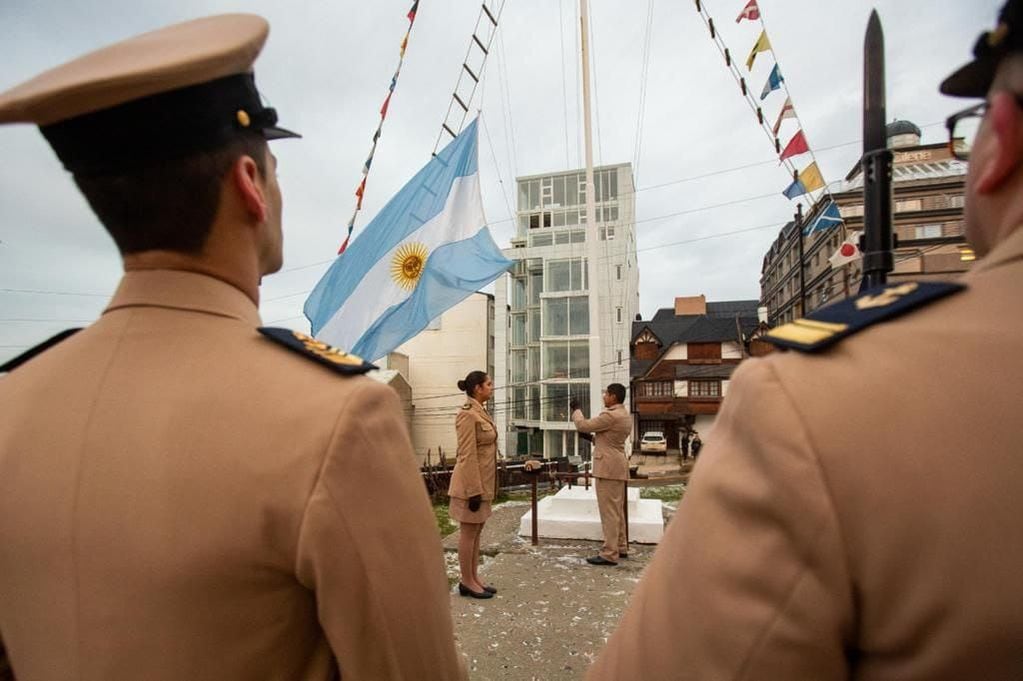 Ushuaia conmemoró el Día de la Bandera y honró a Manuel Belgrano