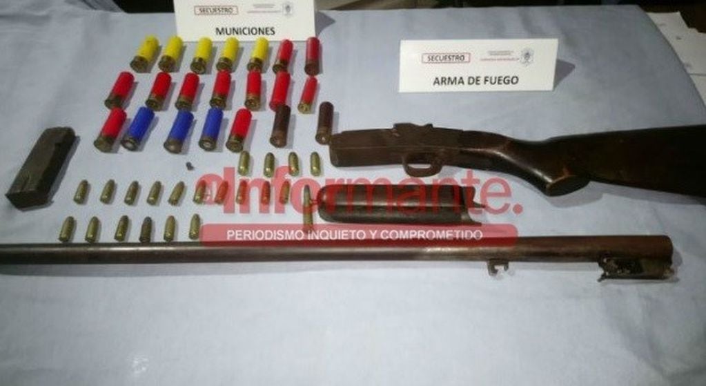 Armas y proyectiles secuestrados en San Nicolás. (El Informante)