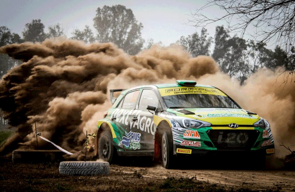 Mario Baldo, a fondo en su Hyundai Rally2, de la primera división del Rally Argentino.
