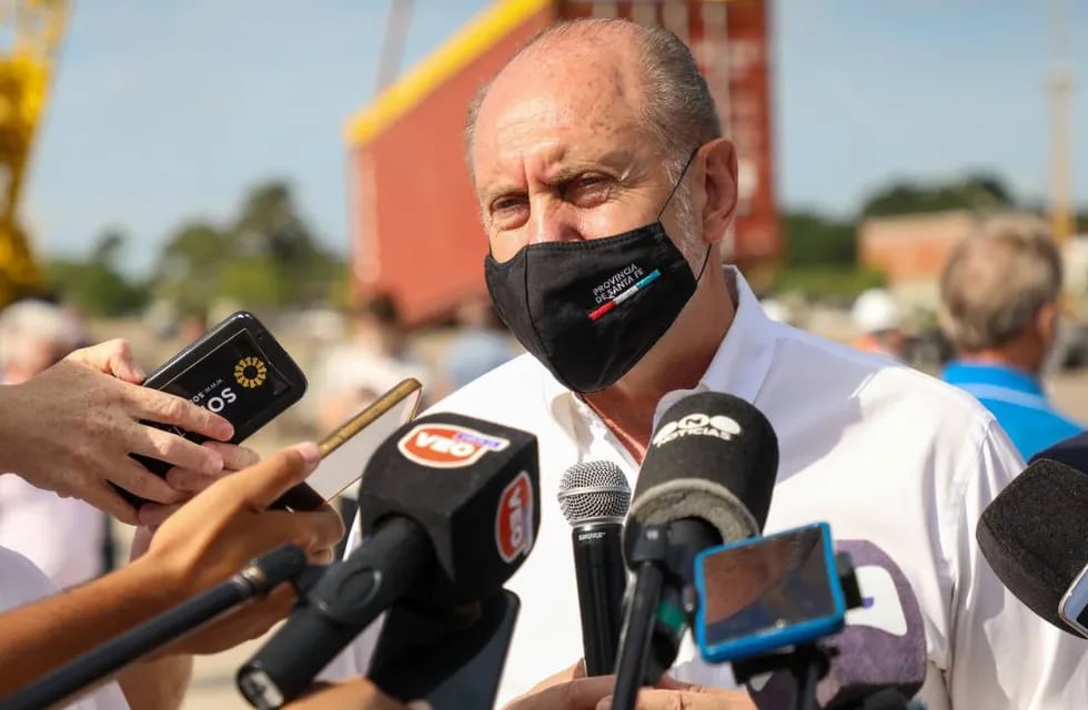 Omar Perotti antes de la reunión con gobernadores